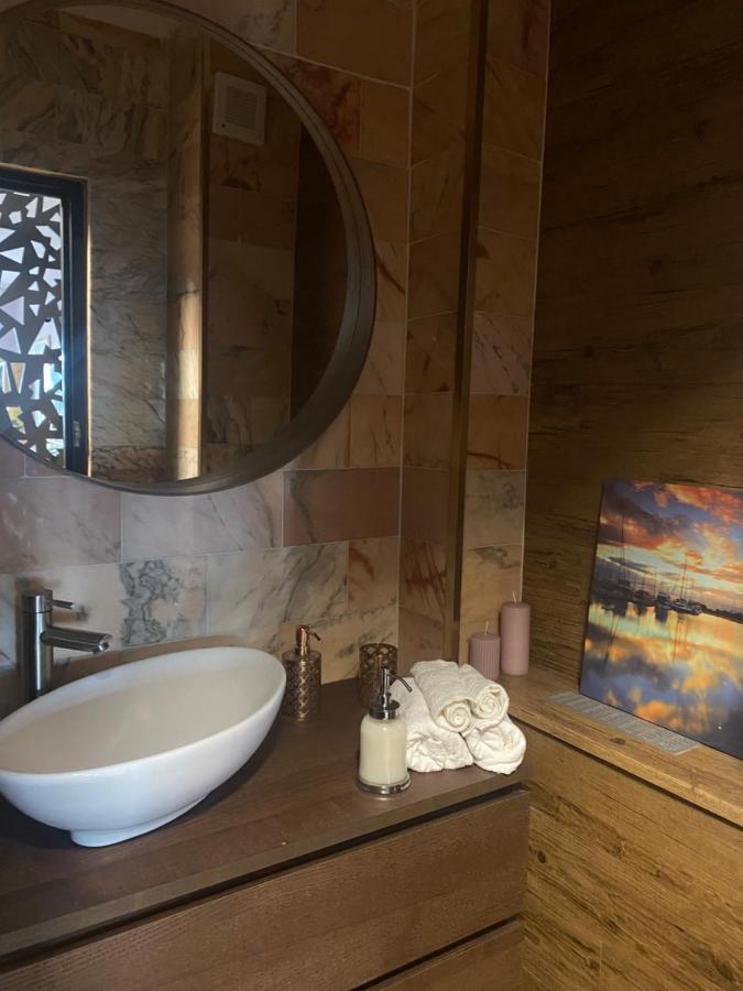 Victoriei Deluxe Suites Букурещ Екстериор снимка