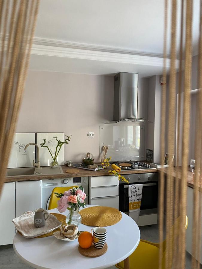 Victoriei Deluxe Suites Букурещ Екстериор снимка